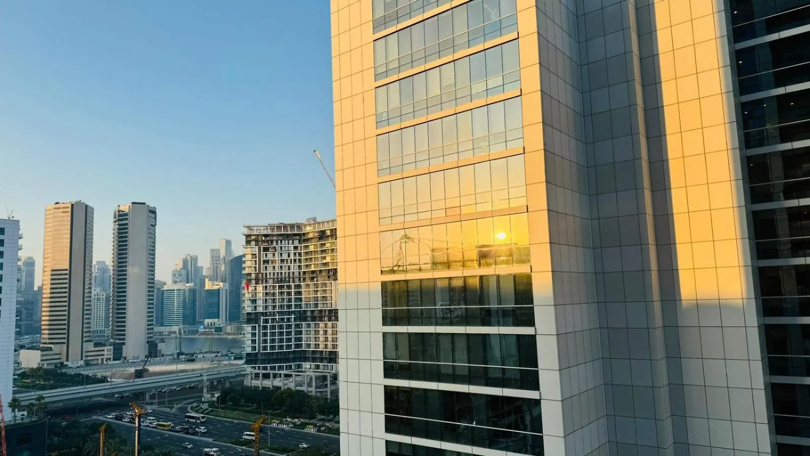 Classic Homestay In Business Bay Dubai